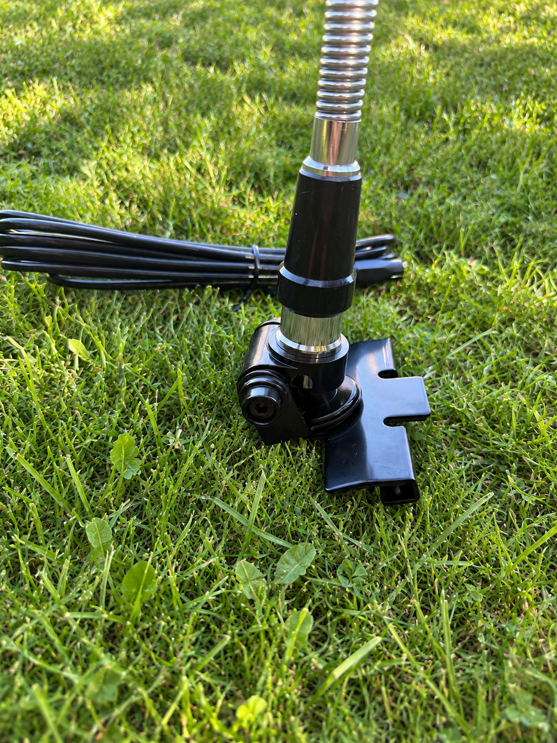 Support fixation capot 4x4